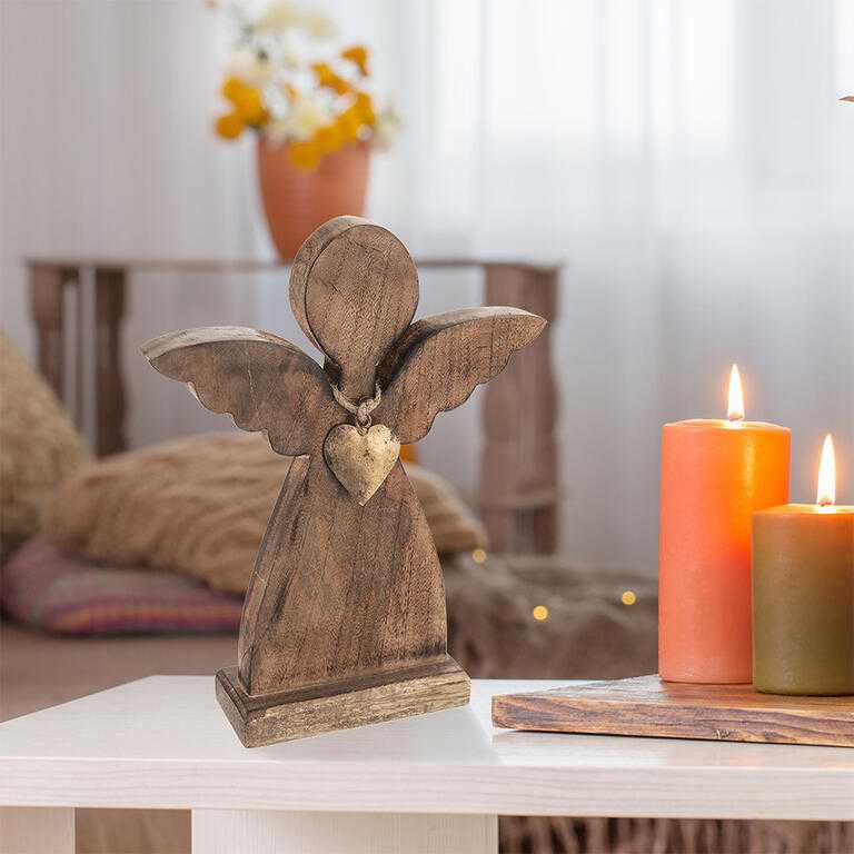 Drevený anjel MANGO s kovovým srdcom, 30,5 cm - galéria #1
