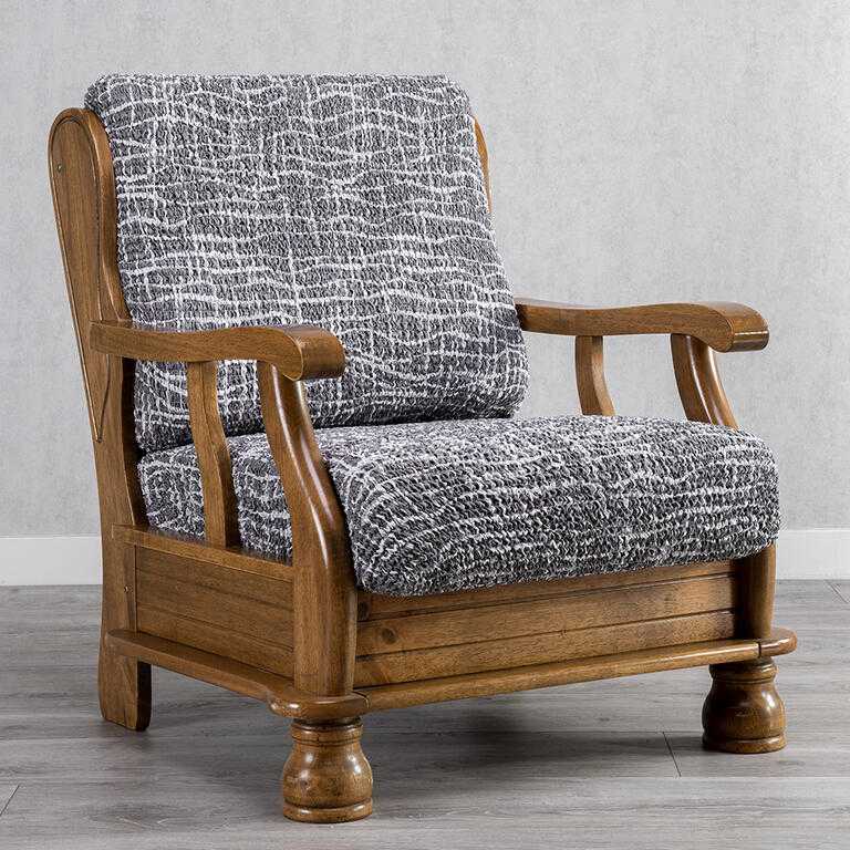 kreslo s drevenými rúčkami (š. 40 - 70 cm)