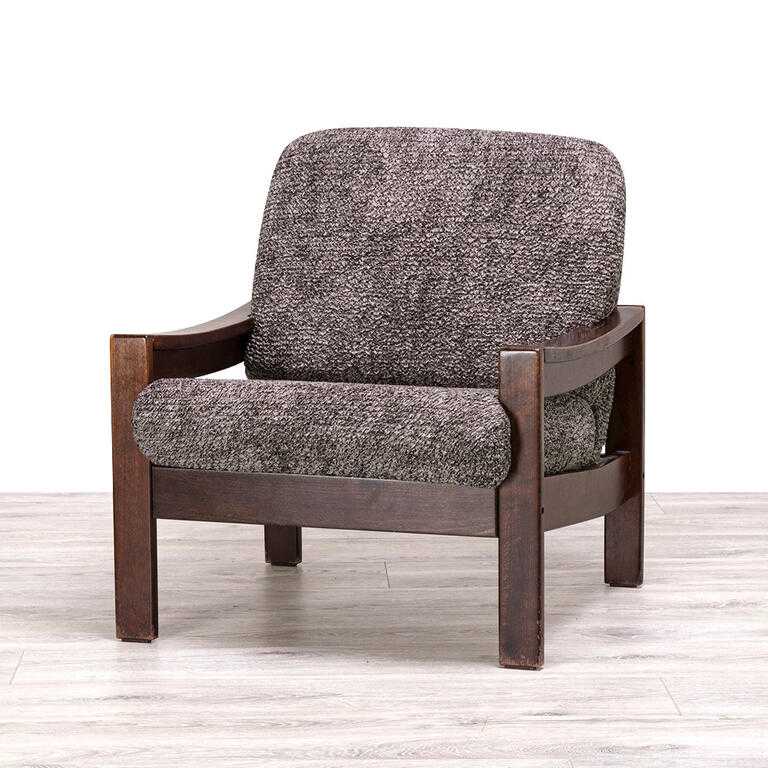 kreslo s drevenými rúčkami (š. 40 - 70 cm)